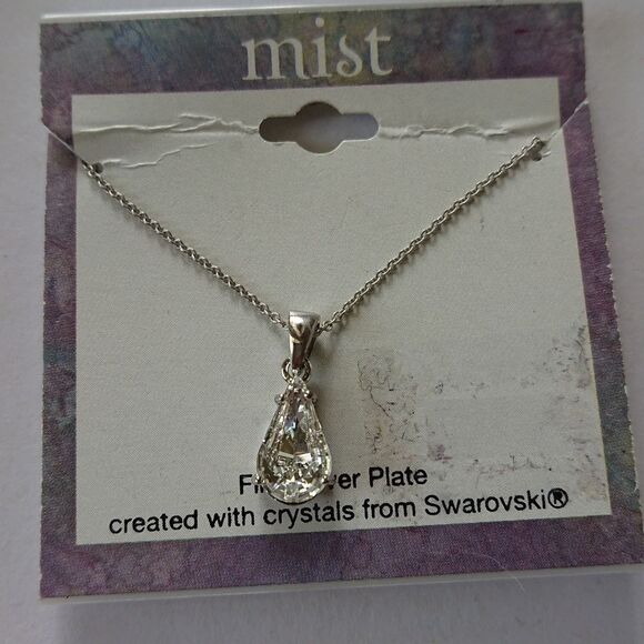 Mist necklace - Created with crystals from Swarovski